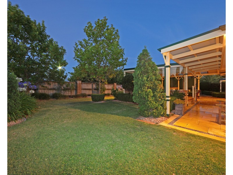 5 Grange Drive, Lysterfield VIC 3156