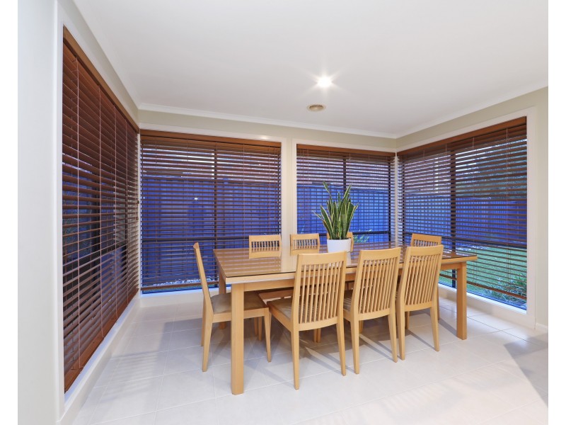 17 Banyalla Place, Rowville VIC 3178