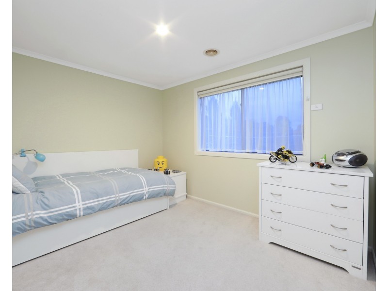 17 Banyalla Place, Rowville VIC 3178