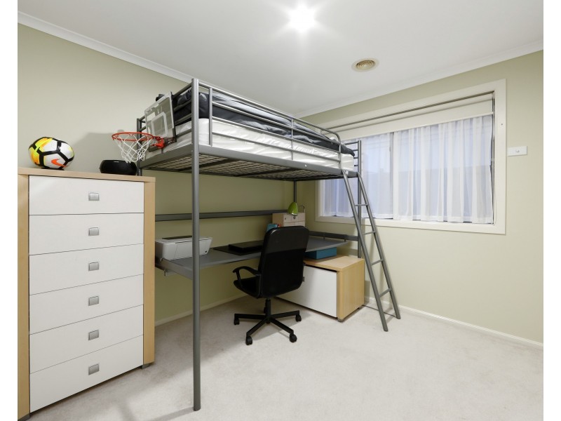 17 Banyalla Place, Rowville VIC 3178