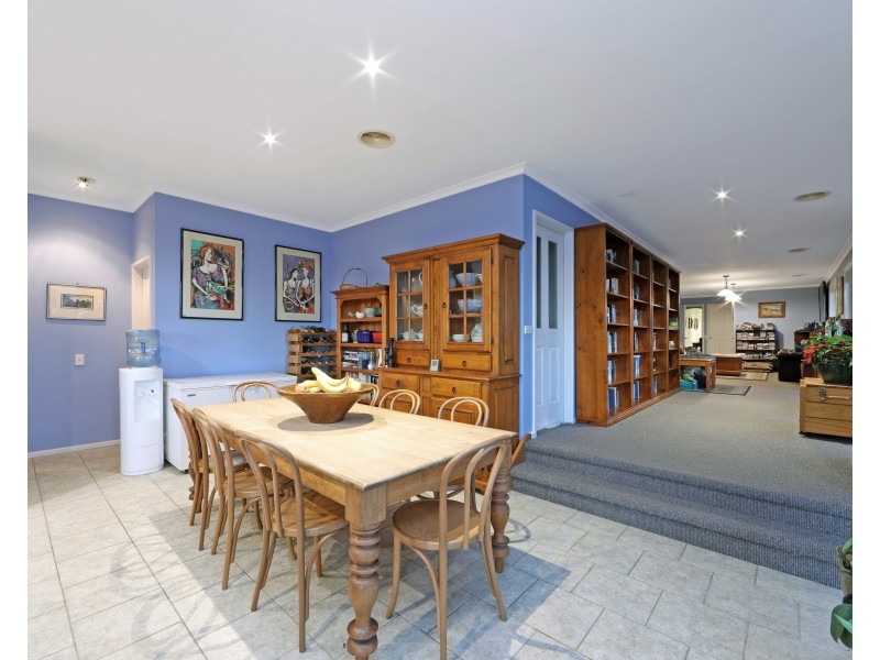 1046 Wellington Road, Narre Warren East VIC 3804