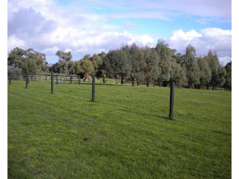 1046 Wellington Road, Narre Warren East VIC 3804