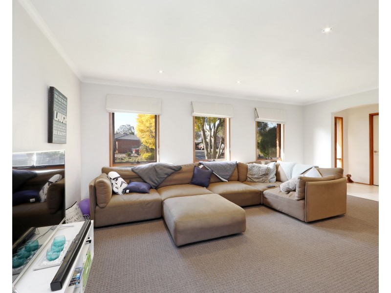 94 Willow Avenue, Rowville VIC 3178