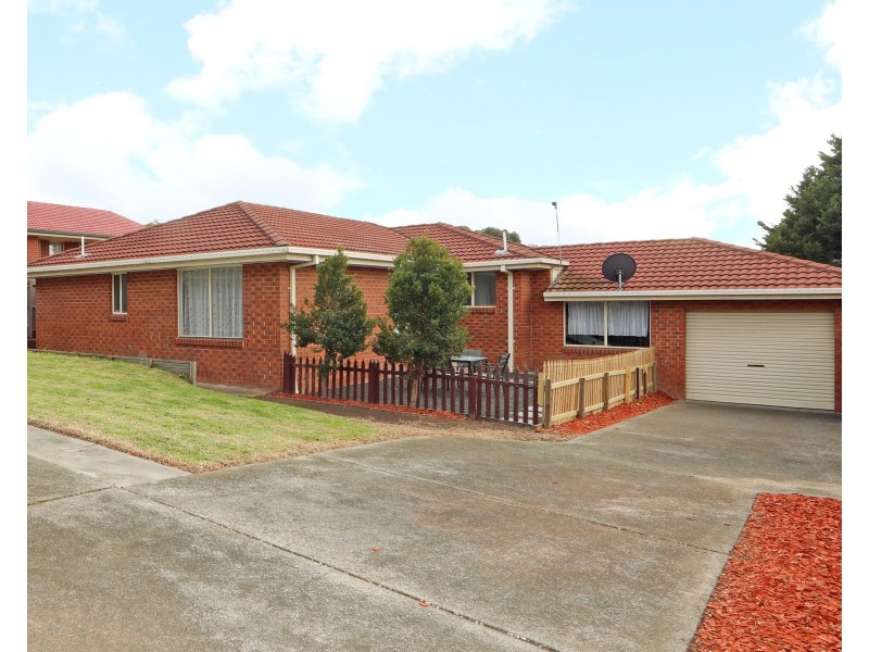 47 Justin Circuit, Hampton Park VIC 3976