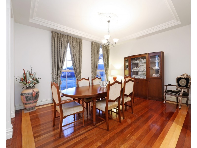 17 Parkside Boulevard, Lysterfield South VIC 3156