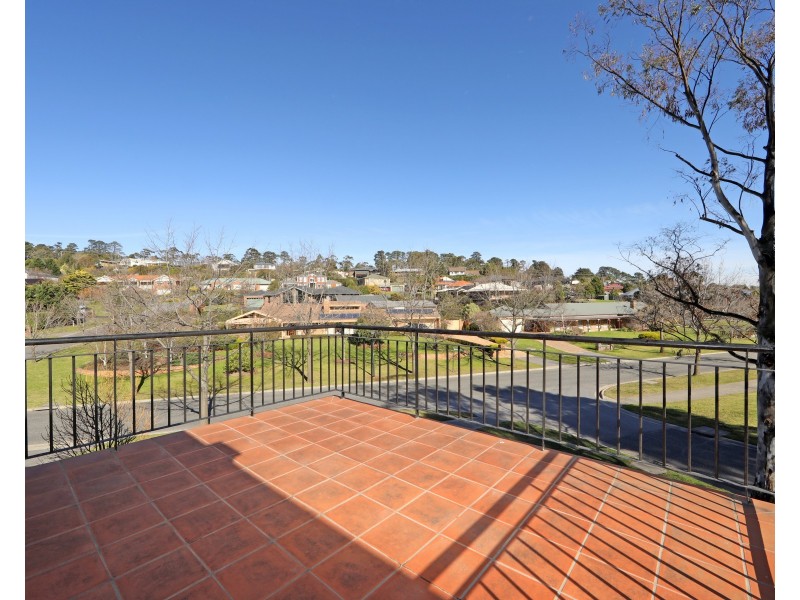 17 Parkside Boulevard, Lysterfield South VIC 3156
