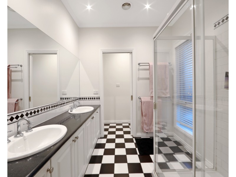 11 Ryder Court, Rowville VIC 3178