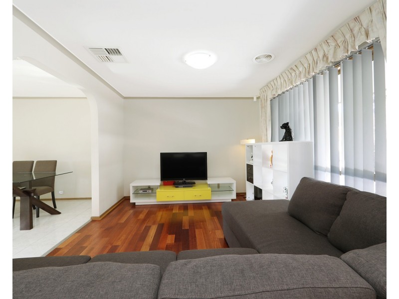 135 Waradgery Drive, Rowville VIC 3178