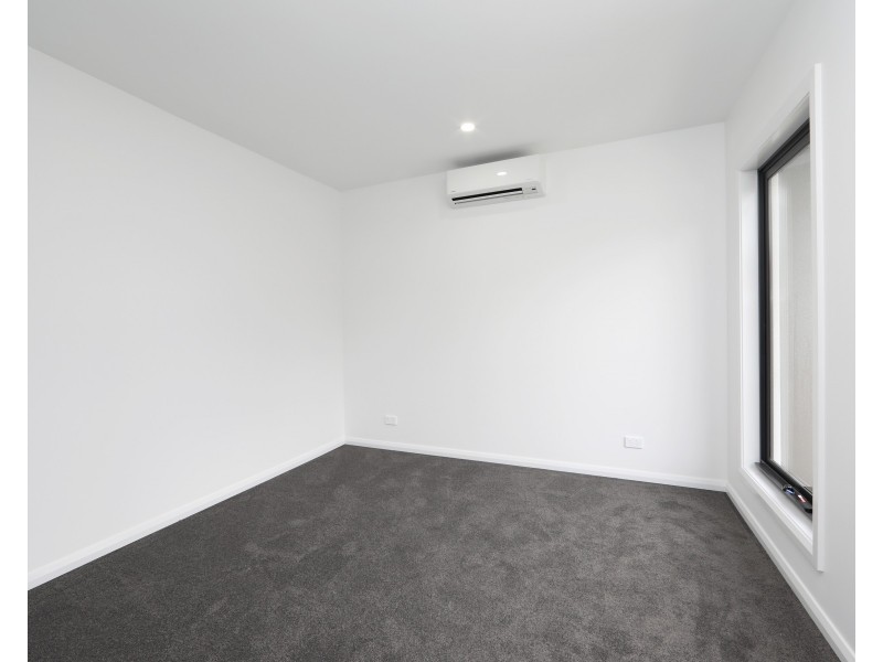 1B Karo Court, Doveton VIC 3177