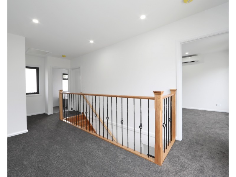 1B Karo Court, Doveton VIC 3177