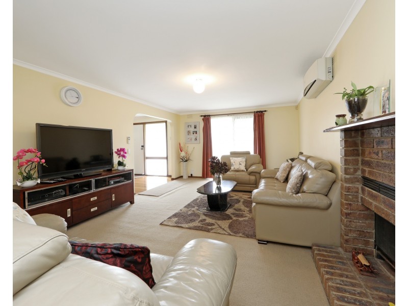 42 Erie Avenue, Rowville VIC 3178