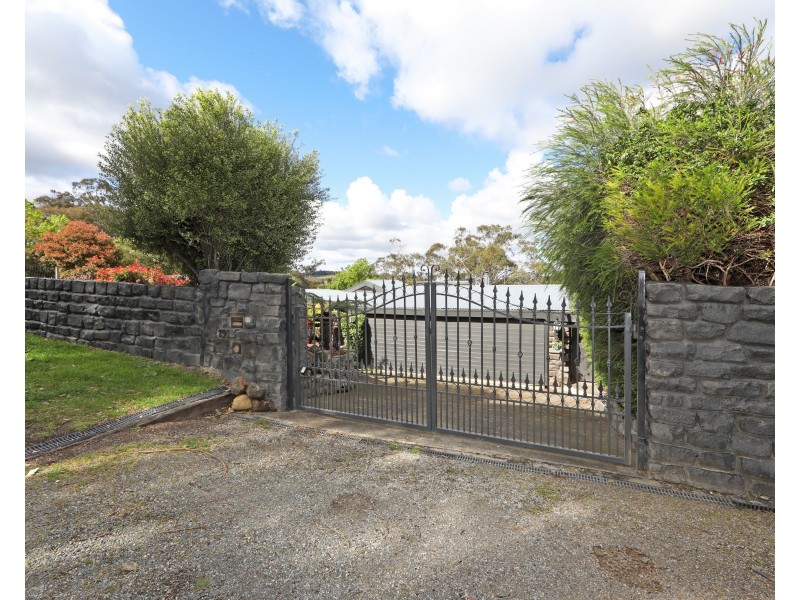 290 Glenfern Road, Upwey VIC 3158