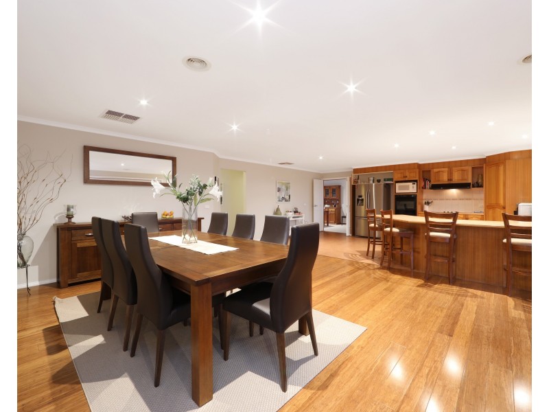 13 Manningham Court, Lysterfield VIC 3156