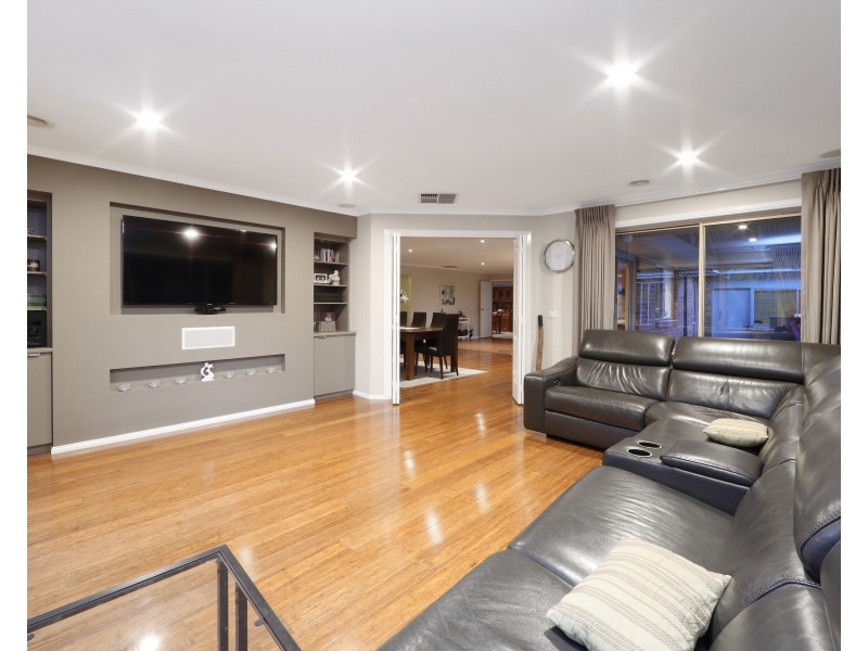 13 Manningham Court, Lysterfield VIC 3156