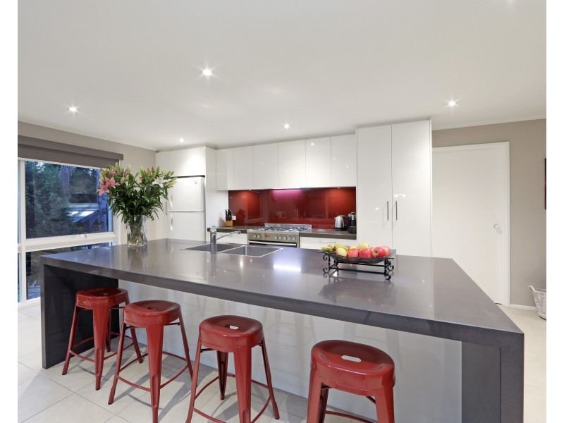 12 Timbertop Drive, Rowville VIC 3178