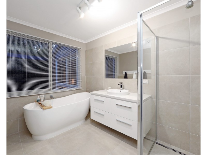 12 Timbertop Drive, Rowville VIC 3178