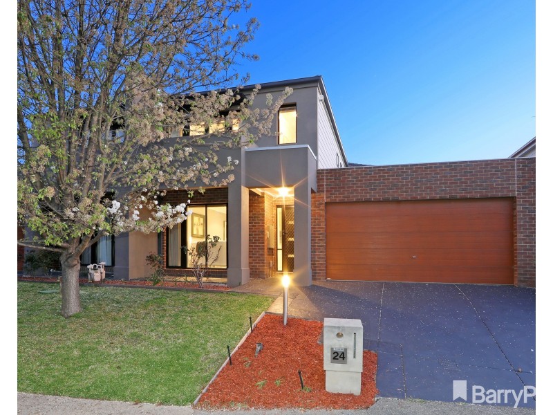 24 Monbulk Crescent, Rowville VIC 3178