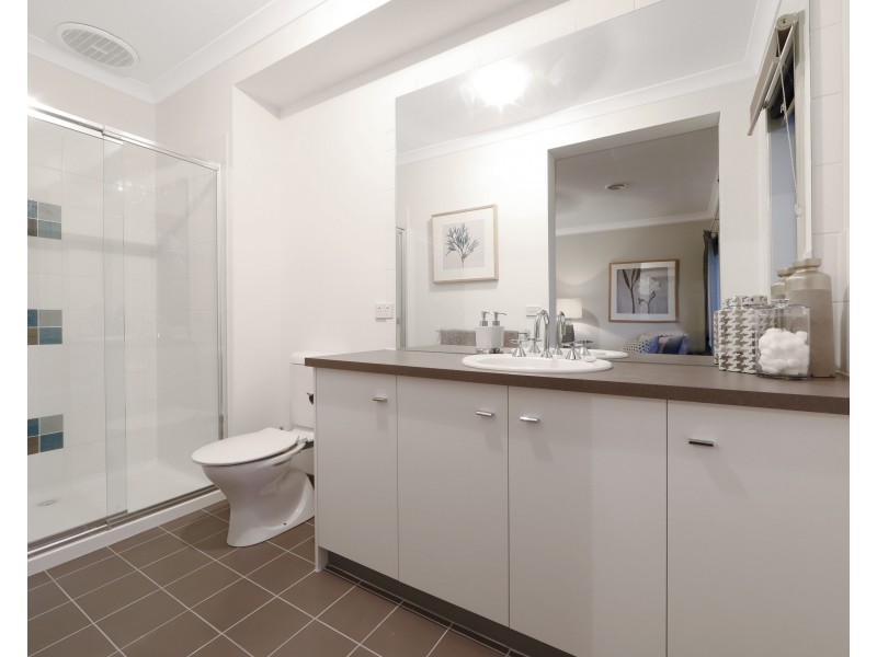 24 Monbulk Crescent, Rowville VIC 3178