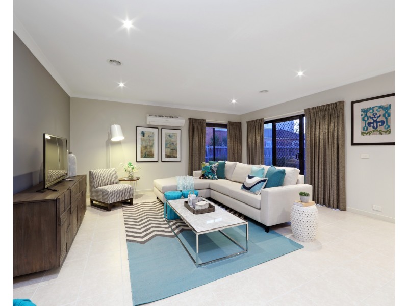 24 Monbulk Crescent, Rowville VIC 3178