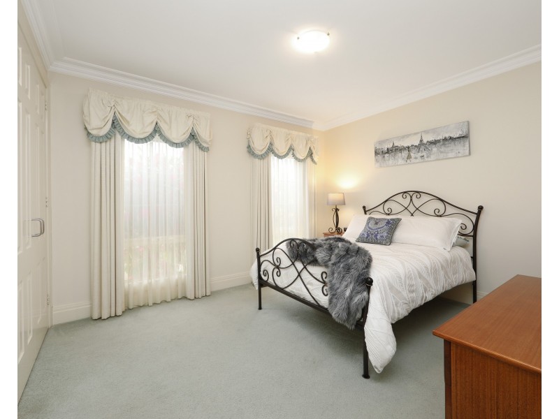 3 Forrest Hill Grove, Lysterfield South VIC 3156