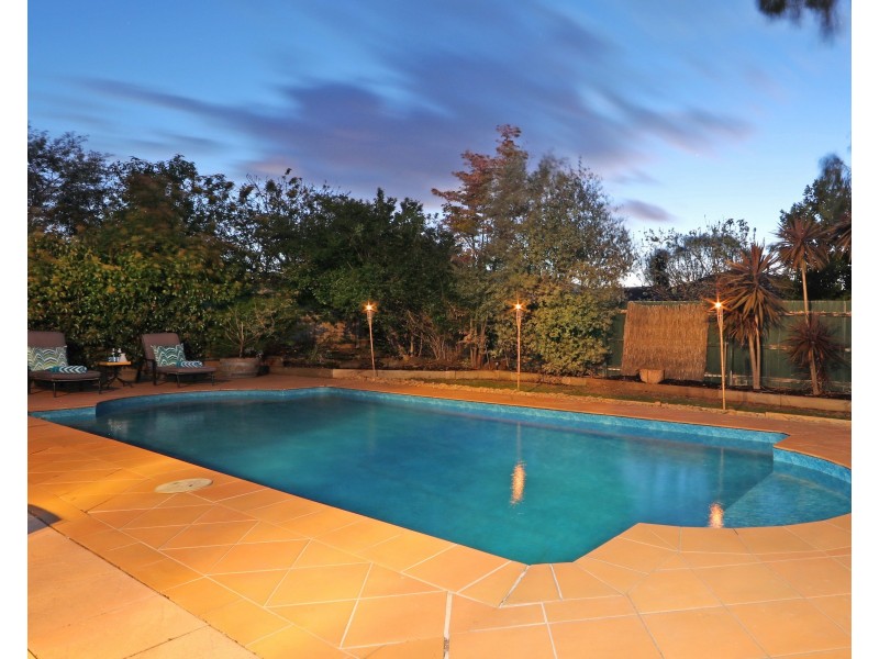 17 Taylors Lane, Rowville VIC 3178