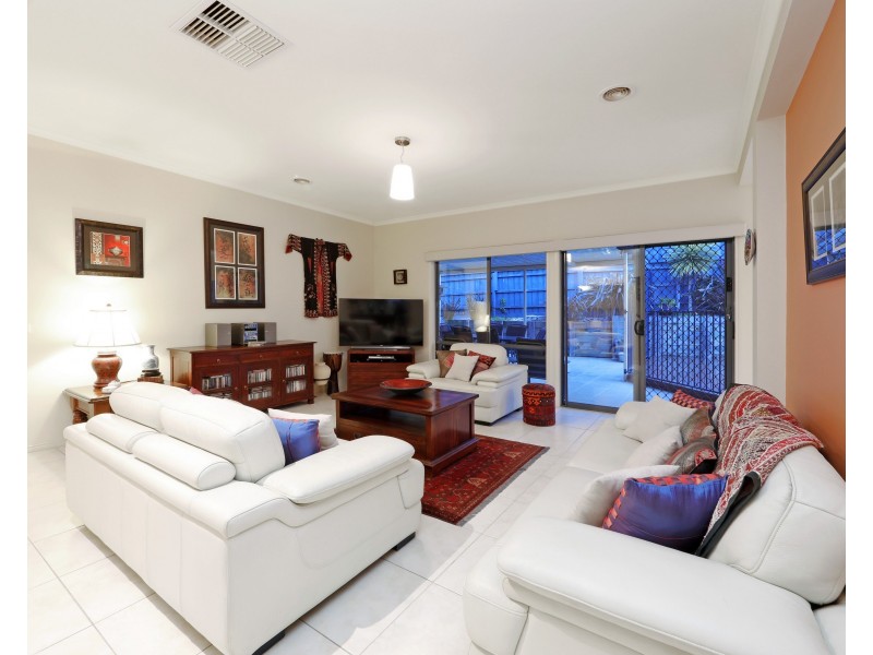 49 Lambourne Avenue, Rowville VIC 3178