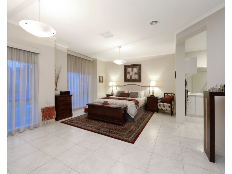 49 Lambourne Avenue, Rowville VIC 3178