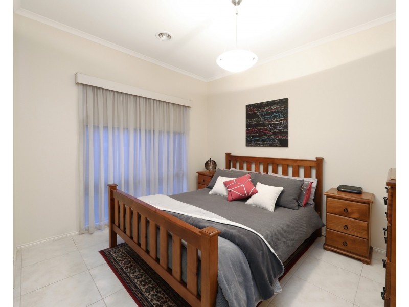 49 Lambourne Avenue, Rowville VIC 3178