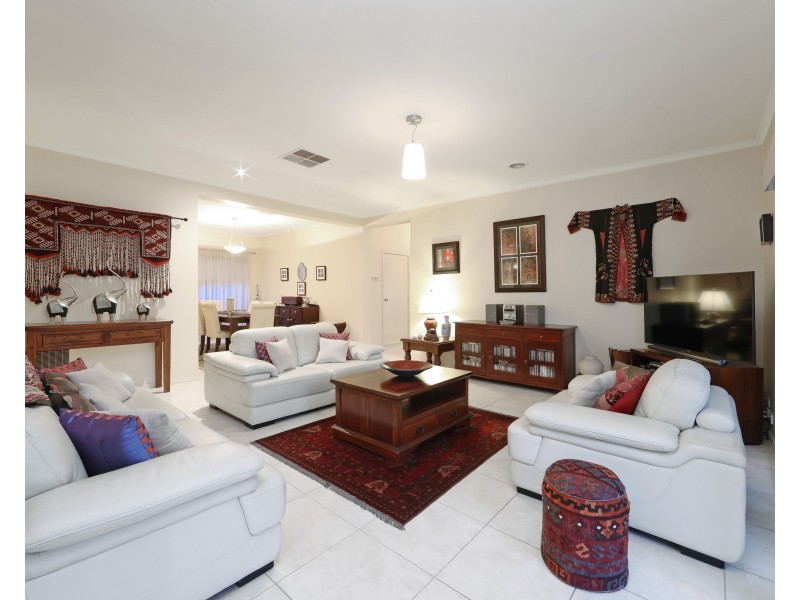 49 Lambourne Avenue, Rowville VIC 3178