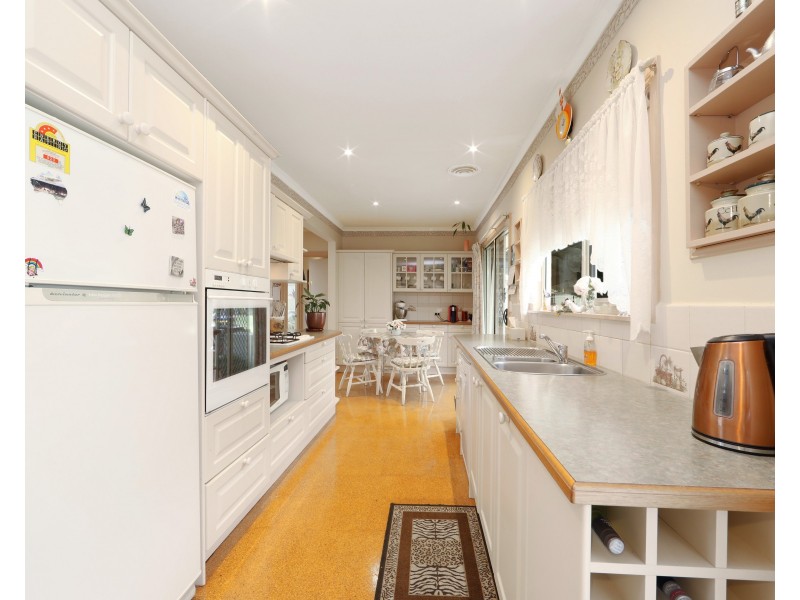 13 Sylphide Way, Wantirna South VIC 3152