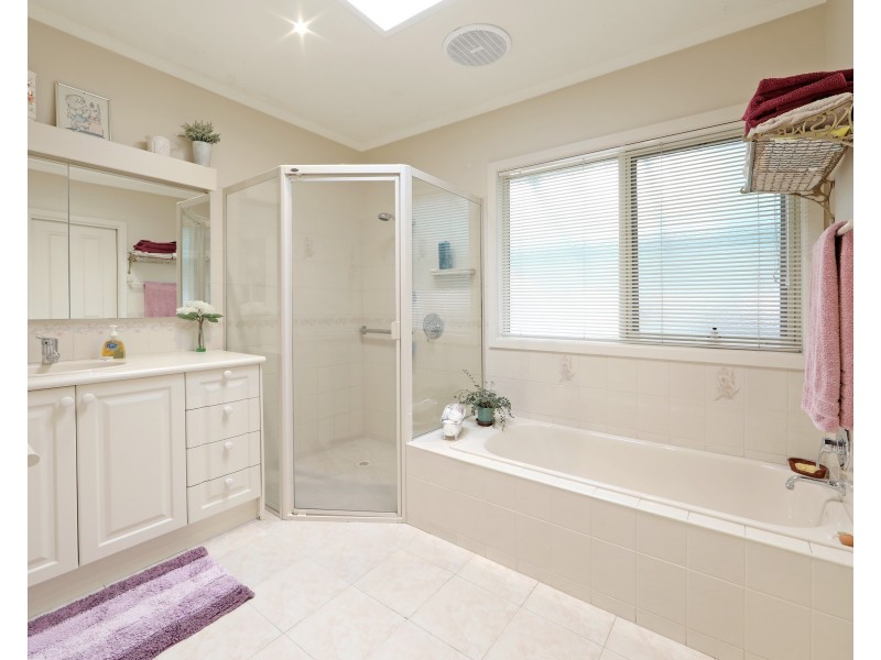 13 Sylphide Way, Wantirna South VIC 3152