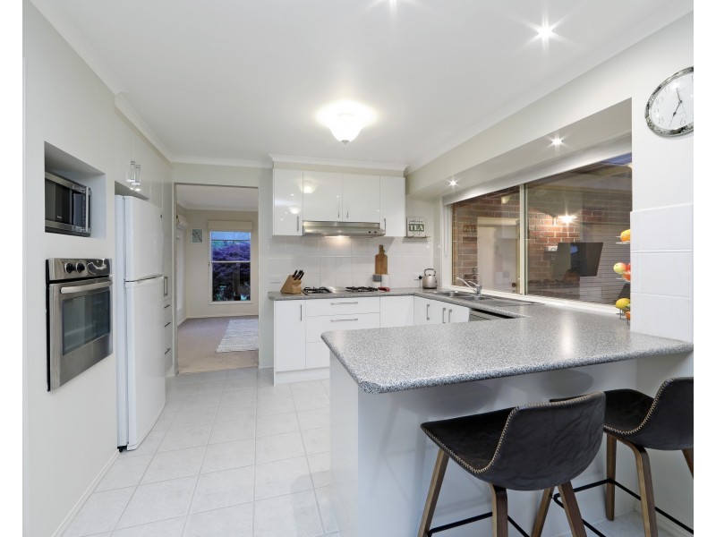 5 Lucy Hill Rise, Rowville VIC 3178