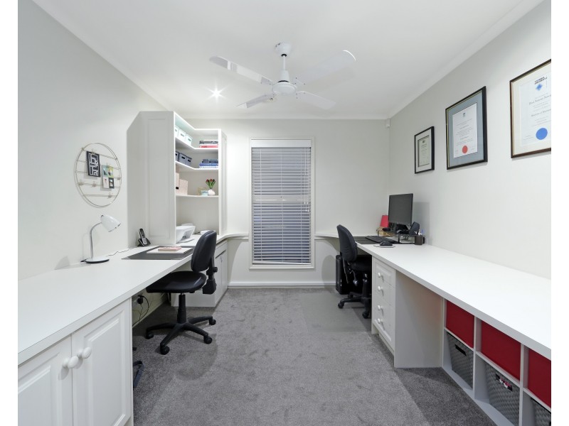 5 Lucy Hill Rise, Rowville VIC 3178