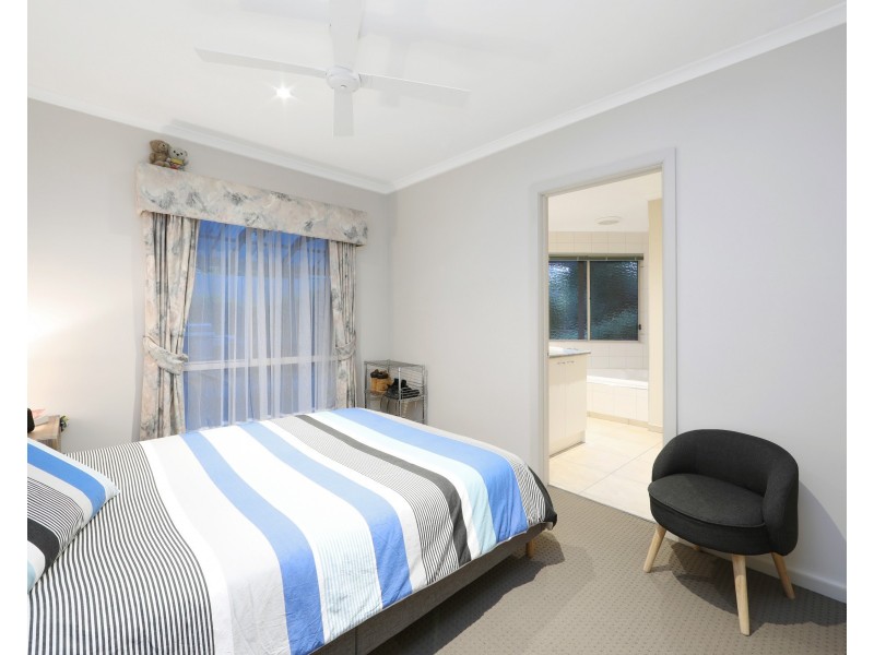 26 Castlewood Drive, Boronia VIC 3155