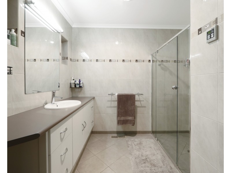 26 Castlewood Drive, Boronia VIC 3155