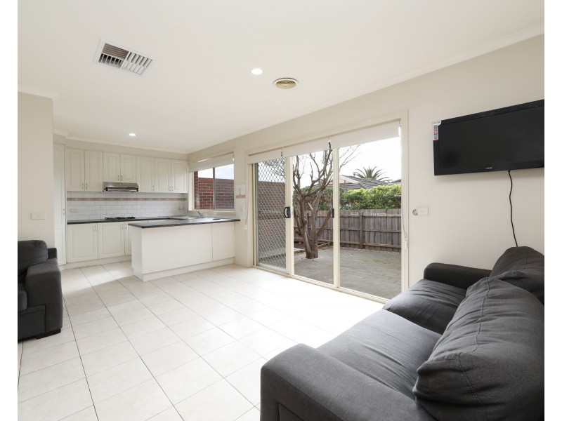 1/10 Stamford Crescent, Rowville VIC 3178