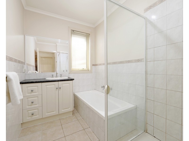 1/10 Stamford Crescent, Rowville VIC 3178