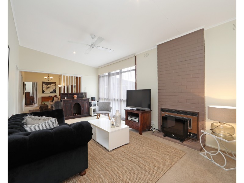 7 Foster Crescent, Knoxfield VIC 3180