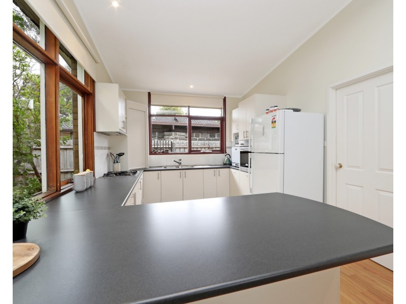 7 Foster Crescent, Knoxfield VIC 3180