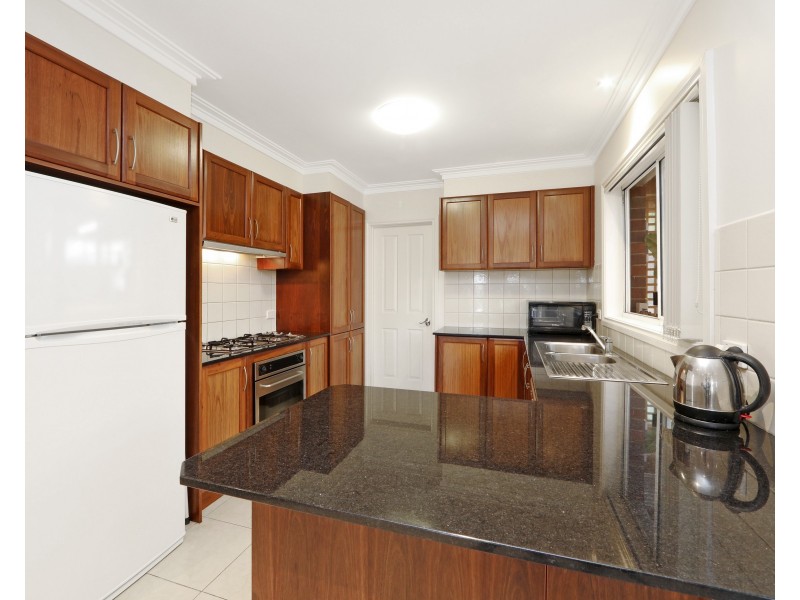 1/1 Lakeview Avenue, Rowville VIC 3178