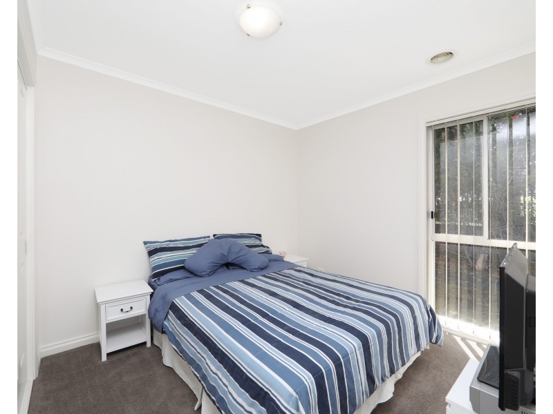1/1 Lakeview Avenue, Rowville VIC 3178