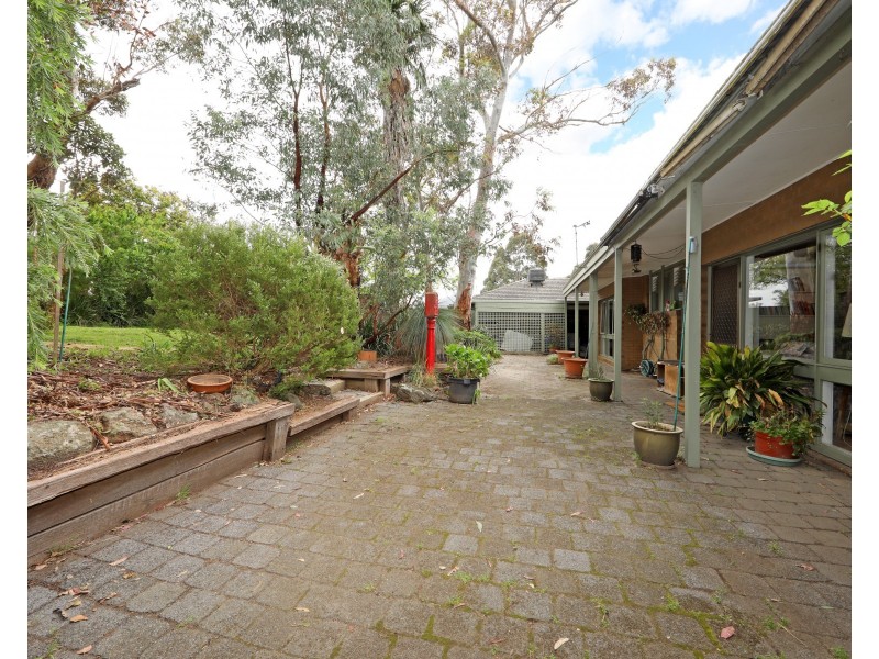 3 Chalmers Grove, Ferntree Gully VIC 3156