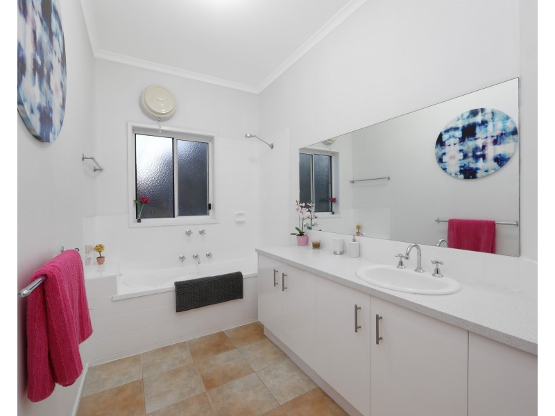 6 Kyoto Court, Rowville VIC 3178