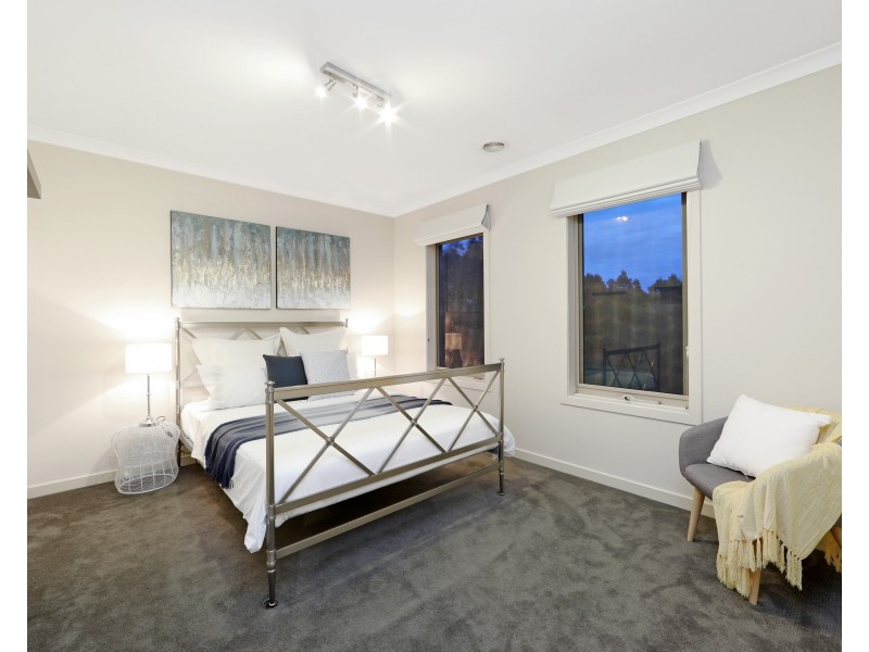 21 Monbulk Crescent, Rowville VIC 3178