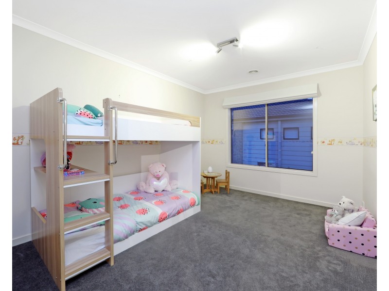 21 Monbulk Crescent, Rowville VIC 3178