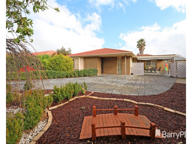 2 Bristol Place, Rowville VIC 3178
