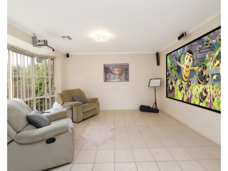 2 Bristol Place, Rowville VIC 3178