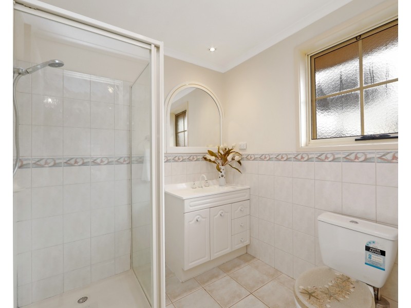 2 Bristol Place, Rowville VIC 3178