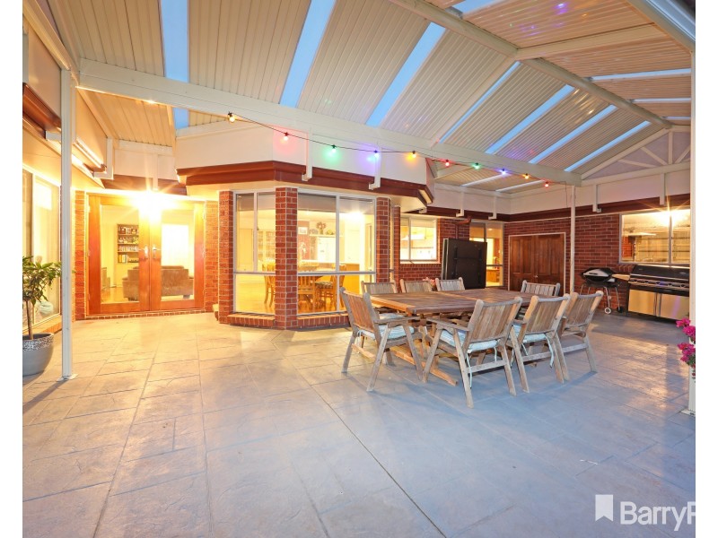 37 Hollygreen Close, Rowville VIC 3178