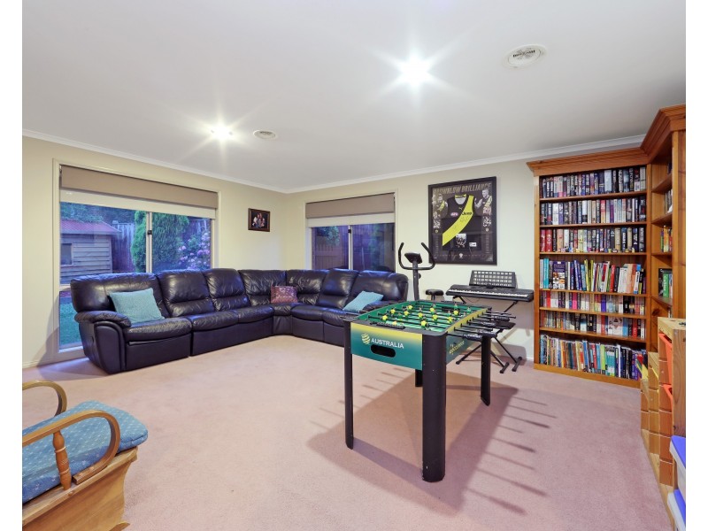 37 Hollygreen Close, Rowville VIC 3178